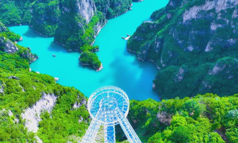 云台山峰林峡，云台天池翡翠湖